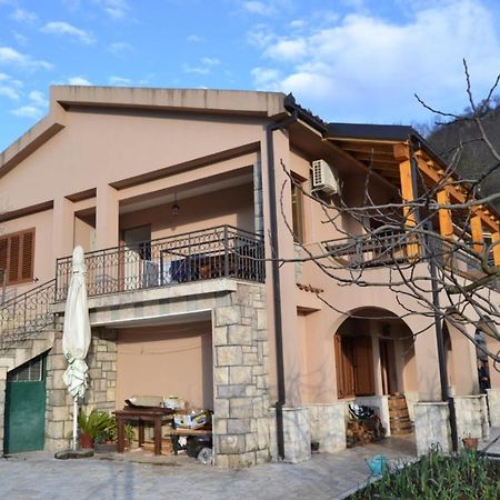 Guest House Radoman Virpazar Eksteriør billede
