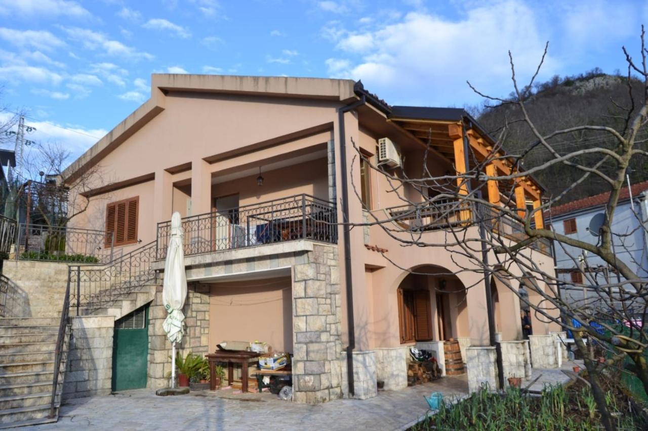 Guest House Radoman Virpazar Eksteriør billede